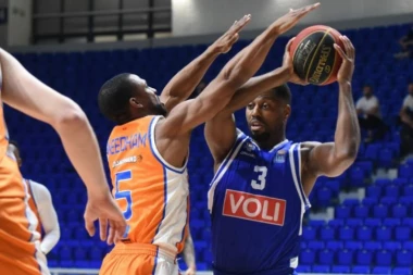 ZVEZDO, OPREZ! Rafalna PALJBA Budućnosti - Mornar POTOPLJEN u Morači!