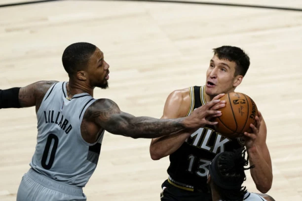 (VIDEO) BOGDAN SE RAZGOROPADIO: Stao na korak od REKORDA KARIJERE i srušio Lilarda