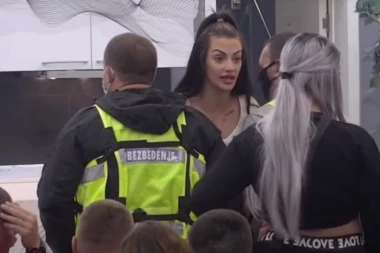 (VIDEO) KRVARIM, POLICIJU ZOVITE ODMAH: Tara šutnula Miljanu u stomak, Kulićeva vrištala!