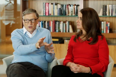 "GOLE ŽURKE" BILA GEJTSA I LETOVANJA SA (BIVŠIM) LJUBAVNICAMA! Razvod od Melinde se nije, ipak, tek tako desio!