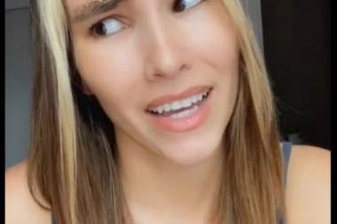 (FOTO, VIDEO) DOBRO RAZMISLITE O MIKROBLEJDINGU! Devojka ga je uradila pre četiri godine i SAD NE MOŽE IZ KUĆE DA IZAĐE!