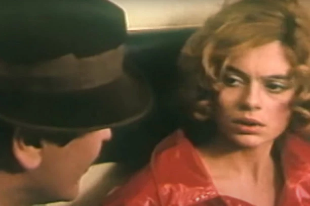 (FOTO) SVI JE PAMTE KAO LEPU GALINU KOJA JE ZAVELA SEKULU: Ovako danas izgleda atraktivna glumica Anja Popović!