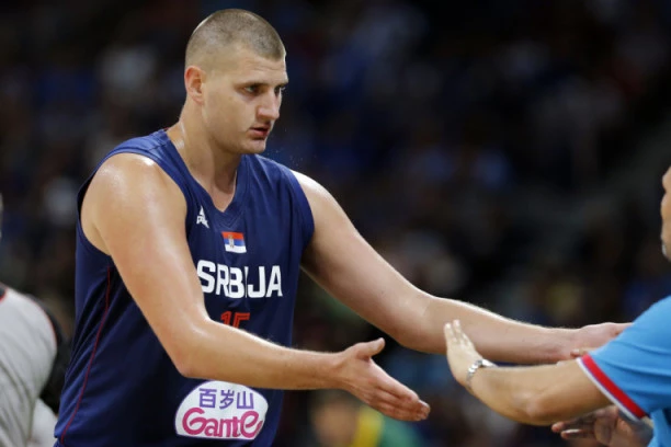 (VIDEO) ŽIVI SE POJELI: Jokić pre Mege nosio dres OVOG ABA ligaša - ko zna kakva bi mu karijera bila!