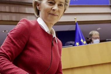 URSULA FON DER LAJEN STIŽE U SRBIJU Predsednica Evropske komisije u sredu u Beogradu