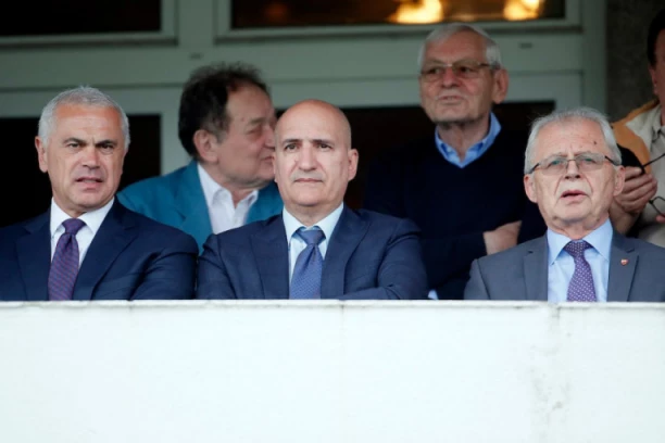 Hitna reakcija sa Marakane nakon ostavke Dejana Stankovića!