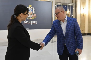 VESIĆ UGOSTIO DELEGACIJU HERCEG NOVOG: Cilj nam je da Beograđani ove godine LETUJU u Crnoj Gori!