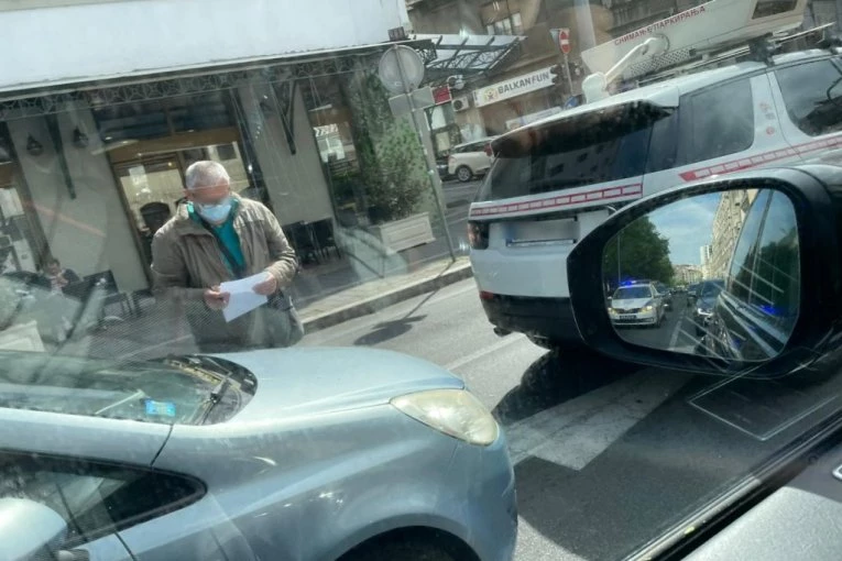 (FOTO, VIDEO) SOKO PAO, SOKO PAO! Vozač "opela" se zakucao u Oko sokolovo!