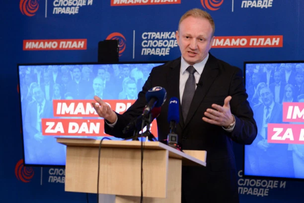 (FOTO) ĐILASOVA MRŽNJA PREMA SOPSTVENOM NARODU NEMA GRANICE! Preko svog portala napao Vučića koji je hvalio sposobnost naših inženjera!