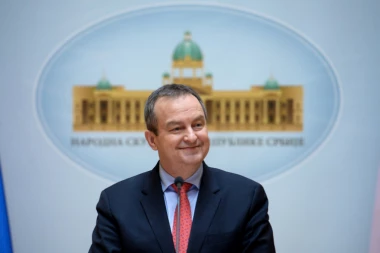 ZA NJIH JE ŠOK ŠTO SE ZEMAN IZVINIO SRBIJI! Dačić surovo iskren: Kao da ih je neko udario maljem!