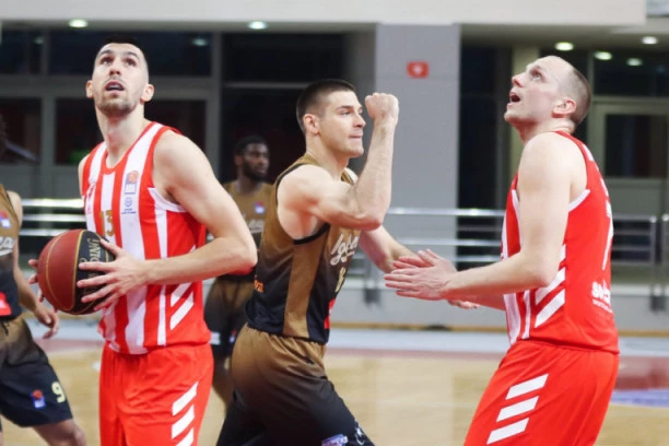 (VIDEO) IGOKEA PONIZILA ZVEZDU: Crveno-bela TRAGEDIJA u Laktašima! Igraće se MAJSTORICA