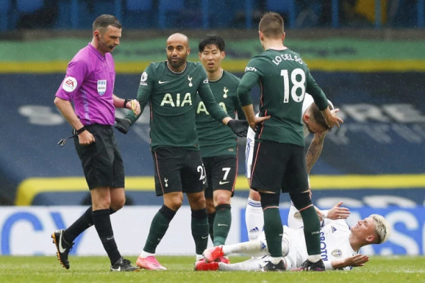 PEVCI NA KOLENIMA: Lids ostavio Totenhem bez Lige šampiona!