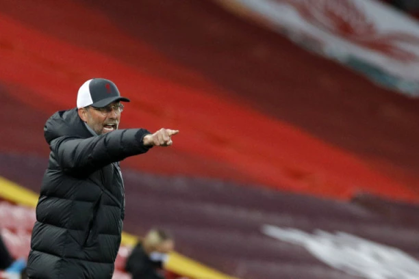 KLOP NE VOLI SISTEM USPEŠNOG KOLEGE! Nemac udario na stručnjaka kome se divi ceo svet!