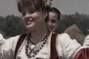 ŽIVOT NAŠE PEVAČICE OBELEŽILE JEZIVE TRAGEDIJE: Vera Ivković umrla sama i u suzama dozivajući POKOJNU ĆERKU (FOTO)