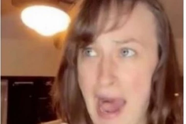 NEMOJTE NIKADA TO DA ČINITE: Uradila tetovažu sa drugaricom, a onda je usledilo saznanje koje joj je UNIŠTILO život! (VIDEO)