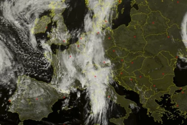 UPOZORENJE! STRAŠNI OLUJNI OBLAK IDE PREMA SRBIJI: Gledajte kako nam prilazi, nema SUNCA do kraja maja! (VIDEO)
