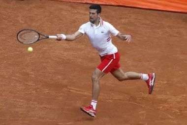 PROŠETAO SE DO ČETVRTFINALA: Novak POČISTIO Španca u Rimu