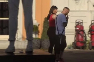 (VIDEO) UPALIĆU IM SVEĆE NA GROBU! ŠA brutalno ISPROZIVAO Miljaninu PORODICU, ona mu ŽESTOKO ODGOVORILA!