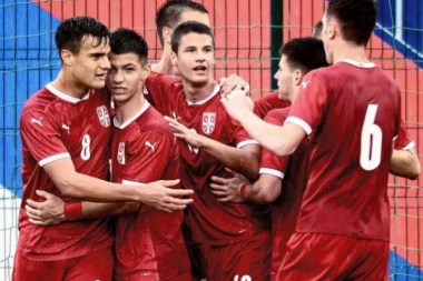 SRBIJA OSVOJILA PEHAR: Stankovićev sin dao GOLČINU za TV špice!