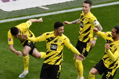 (VIDEO) POKER MILIONERA U BERLINU: Dortmund na KRILIMA Sanča i Halanda DEKLASIRAO Lajpcig i osvojio Kup Nemačke!