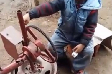 Meštani Popovca TRAŽE PRAVDU za uhapšenog vozača posle jezive saobraćajke: Majka je kriva, dete je poginulo jer je bilo samo na ulici