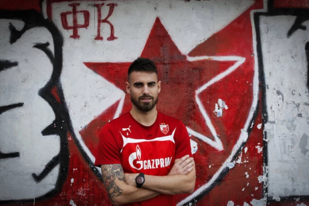 JOŠ OD ODLASKA LE TALEKA: Zvezda ga jurila godinama, a sada je konačno POTPISAO!