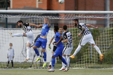 (VIDEO) SENZACIJA U LUČANIMA: PORAZ za kraj Superlige! Katastrofalna uvertira Partizana za FINALE Kupa