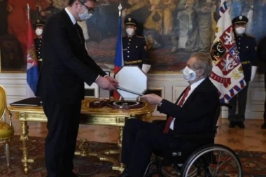 VUČIĆ JE OD ZEMANA DOBIO NAJVEĆE DRŽAVNO PRIZNANJE, ali iznenadićete se kada vidite ko je PRVI SRBIN kojem je uručen Orden belog lava!