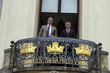 (FOTO) Predsednik Vučić oduševio premijera Češke: Dirnut sam, mnogo vam hvala!
