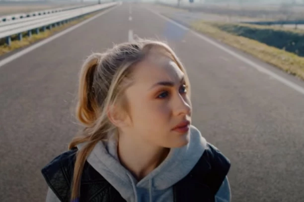 (VIDEO) HRVATSKA PREDSTAVNICA PODRŽALA SRBIJU NA EUROSONGU: Albina poslala SNAŽNU poruku Uragankama pred nastup!