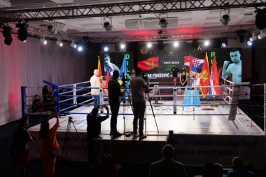MUNJE IZ RINGA  UZBURKAĆE MORE: Kik boks i boks SPEKTAKL od 22. maja u Budvi!