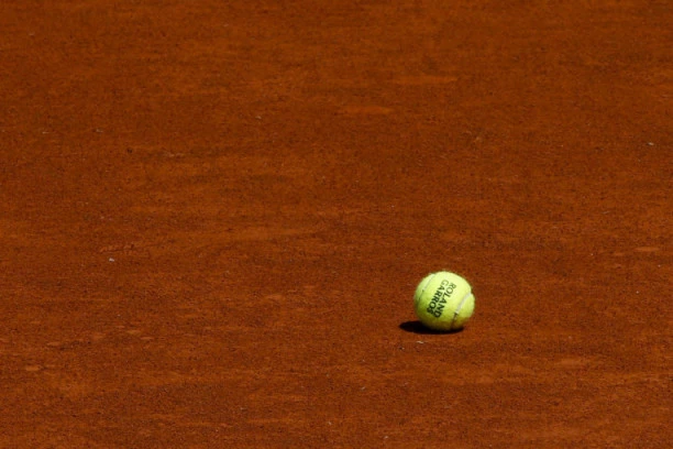 ŠOK U PARIZU: Prvi FAVORIT turnira ODUSTAO sa Rolan Garosa!