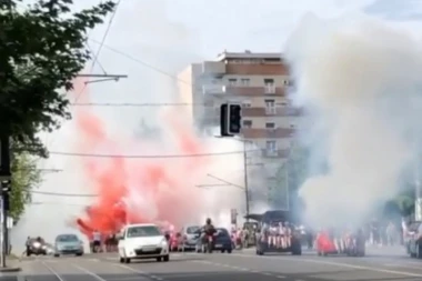 (VIDEO) BEOGRAD JE CEO CRVENO-BEO: Počela luda žurka Delija povodom PROSLAVE titule