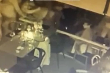 (+18 VIDEO) JEZIVE SCENE NASILJA: Isplivao snimak sinoćnje tuče u Beton hali, gost kafića JEDVA IZVUKAO ŽIVU GLAVU!