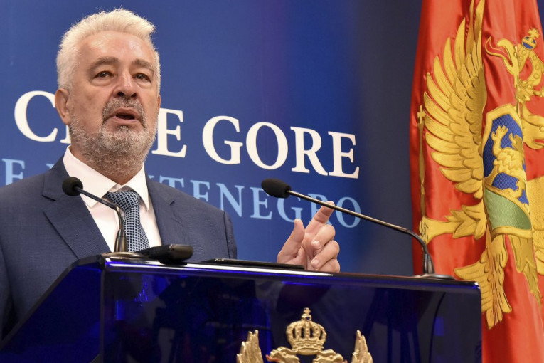 KRIVOKAPIĆ PRIZNAJE PORAZ?! Saznajemo - crnogorski premijer podnosi ostavku pre nego što ga smene