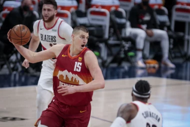 (VIDEO) SUROVA DOMINACIJA JOKIĆA: Srbin RAZVALIO Portland