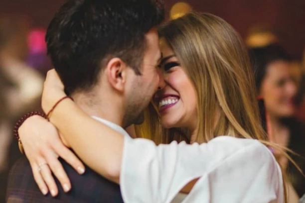 NAŠ PEVAČ POSTAO OTAC, PA SE ODMAH POHVALIO! Zbog ovih reči nećete moći da obuzdate suze!