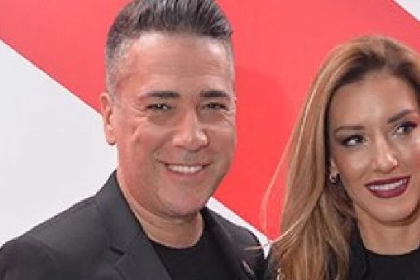 ONI SU NAJVATRENIJI NAVIJAČI! Jovana i Željko Joksimović uz Orlove u Kataru :"Idemo, Srbija do pobede!" (FOTO)