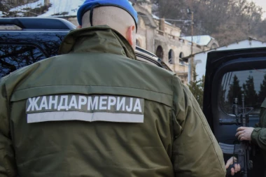 NASTAVLJA SE POTRAGA ZA PORODICOM ĐOKIĆ: Žandarmerija pretražuje sve terene gde su se kretali, helikopter policije nadleće područje!