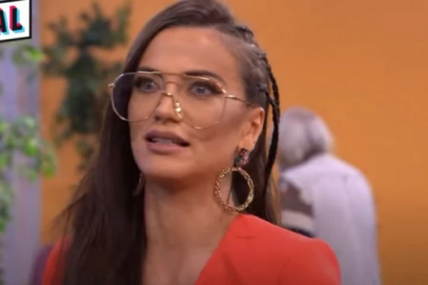 (FOTO) NJOJ DUGUJE SVE: IZA USPEHA Milice Pavlović stoji OVA žena!