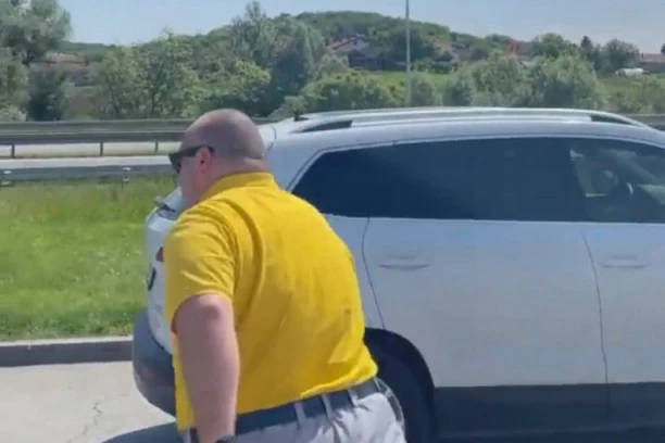 (VIDEO) ŽIVOT PUN SKANDALA, BEŽIM OD ŽANDARA: Vuletić nastavlja sa provokacijama, BRUTALNO ISMEVAO DRŽAVU!