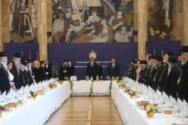 RUČAK NA ANDRIĆEVOM VENCU! Predsednik Vučić i Milorad Dodik dočekali patrijarha i episkope!