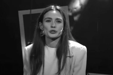 (FOTO)  TUGA! POZNATA GLUMICA IZGUBILA BITKU SA KORONOM U 29. GODINI ŽIVOTA!