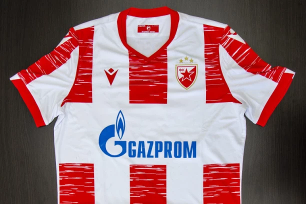 HAOS U PODGORICI: Navijač IZBAČEN sa utakmice - na sebi imao Zvezdin dres!