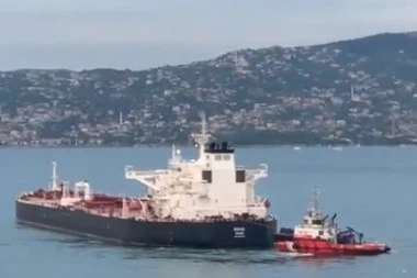 (VIDEO) HRVATI BLOKIRALI BOSFOR! Potpuno obustavljen pomorski saobraćaj!