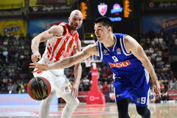 (FOTO) UZELI DUPLU KRUNU, PA PRAVAC U PIONIR: Dva fudbalera Zvezde među Delijama protiv Budućnosti