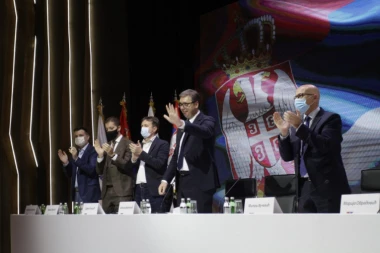 PRVA REAKCIJA IZ REDOVA NAPREDNJAKA NA ŠOKANTNO PRIZNANJE SAŠE JANKOVIĆA: Treba proveriti da li je neko iz SNS prihvatio ponudu stranaca da ruši Vučića