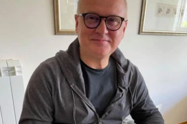 (FOTO) Vesić objavio fotografiju sa nedeljnog ručka: Na njegovom stolu našlo se OVO!