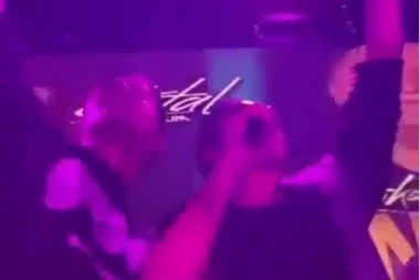 (VIDEO) FUDBALER SITIJA UHVAĆEN U PROVODU U BEOGRADU: Igra, peva i ne misli na sutra!