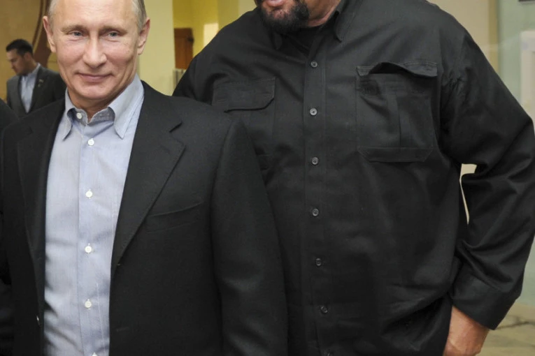 PUTIN DOBIO ŽESTOKOG SAVEZNIKA: Američki glumac postao član ruske stranke, ODMAH izneo KONTROVERZAN PREDLOG!