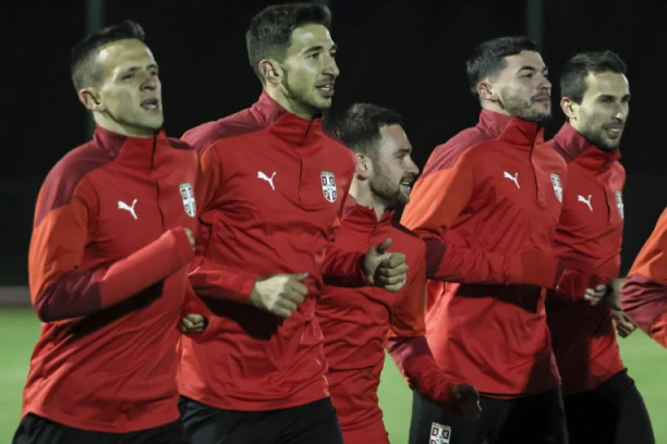 CRVENO-BELI IZVISILI: ŠOK u poslednjem trenutku - NIŠTA od već viđenog pojačanja!